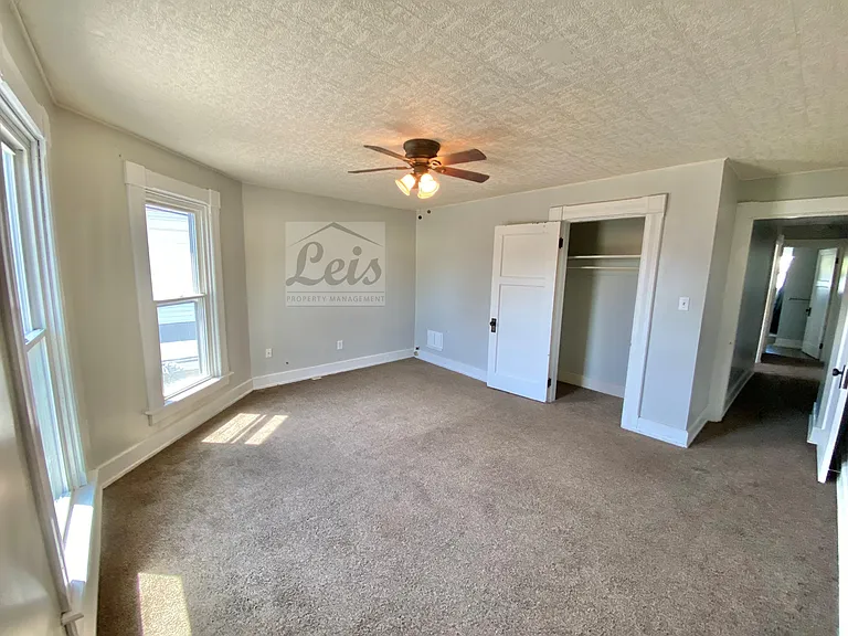 918 W Greene St — Photo 18