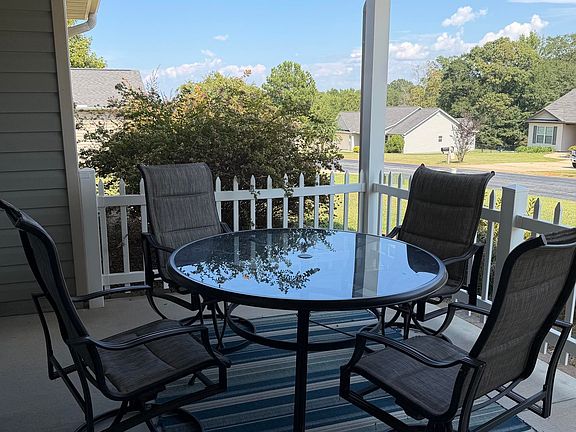 4th image of 451 Mandys Meadow Dr