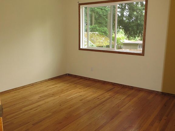 Upper Level Bed Room 1