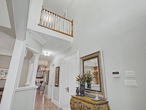 3rd image of 102 Duncan Rd