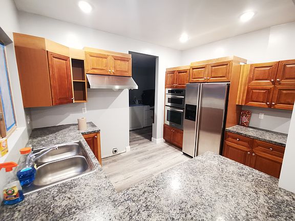 4th image of 1588 Franklin Ave #1590