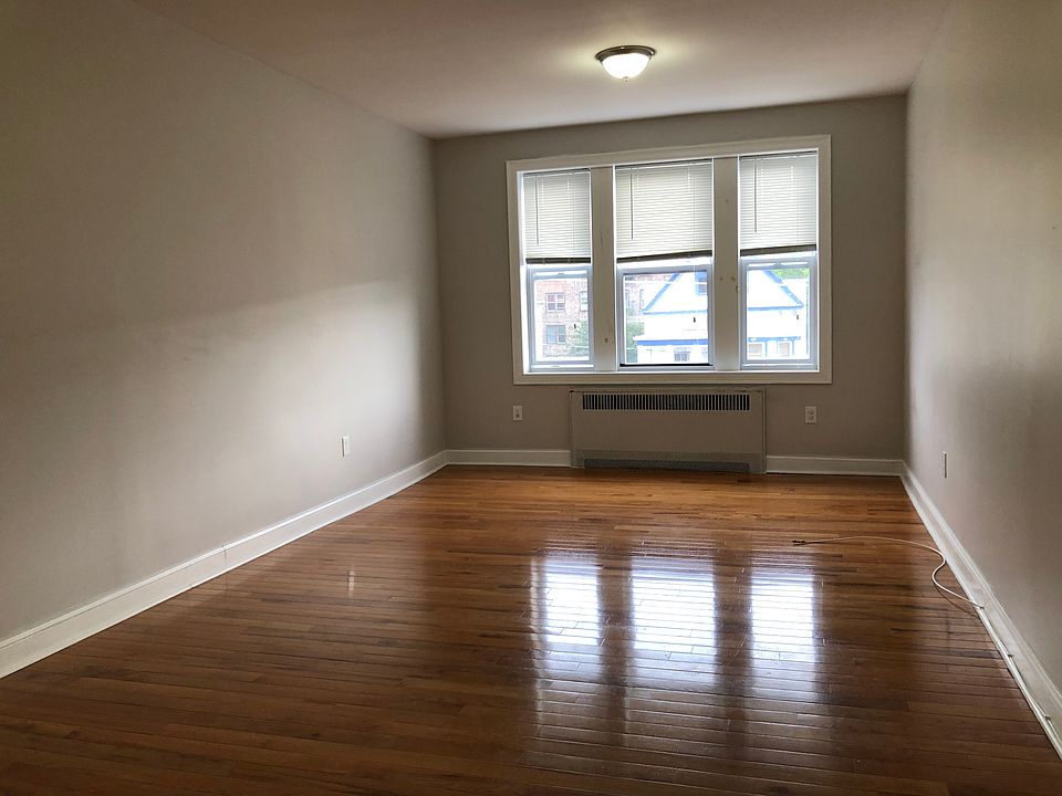 2nd image of 96 Highland Ave #31E