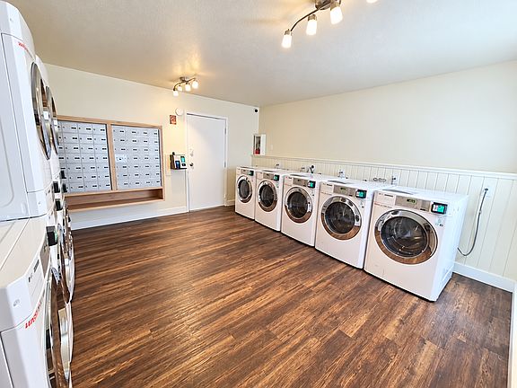 5th image of 6131 Gettysburg Pl APT 29