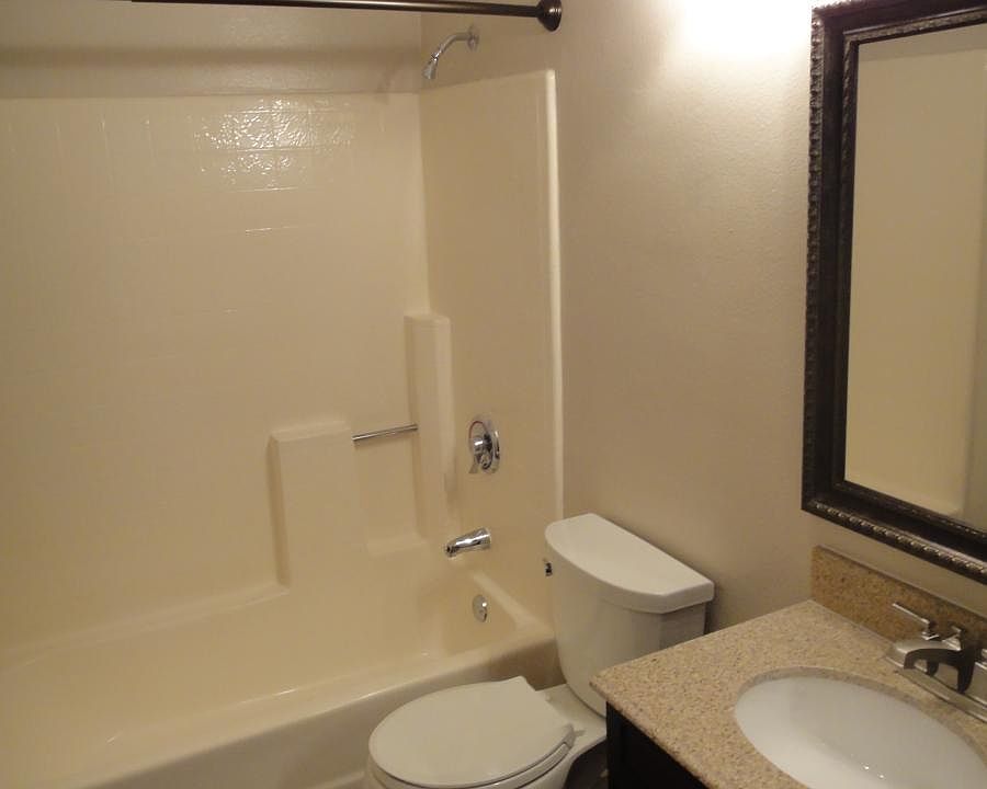 1st image of 510 Camino De La Reina