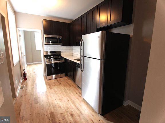 3rd image of 1518 Fontain St