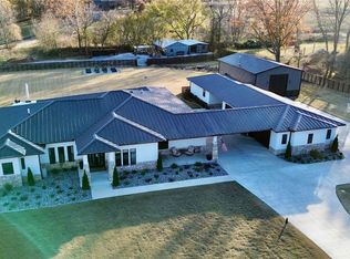 3164 Ozark Acres Dr, Bentonville, AR 72713