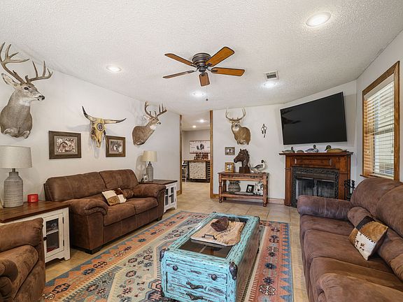 4th image of 595 Navajo Rd