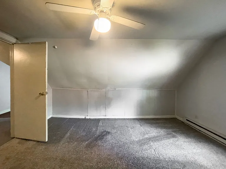 204 N Dill St — Photo 10