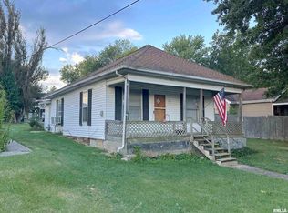 112 Oak St, Cobden, IL 62920