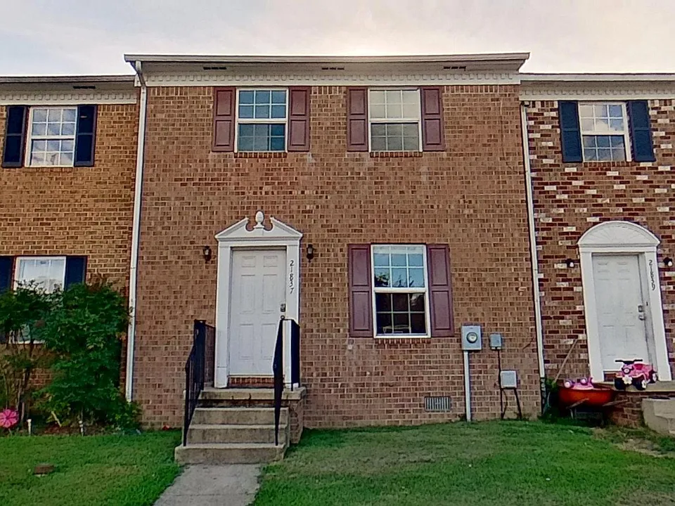 21837 Ronald Dr
