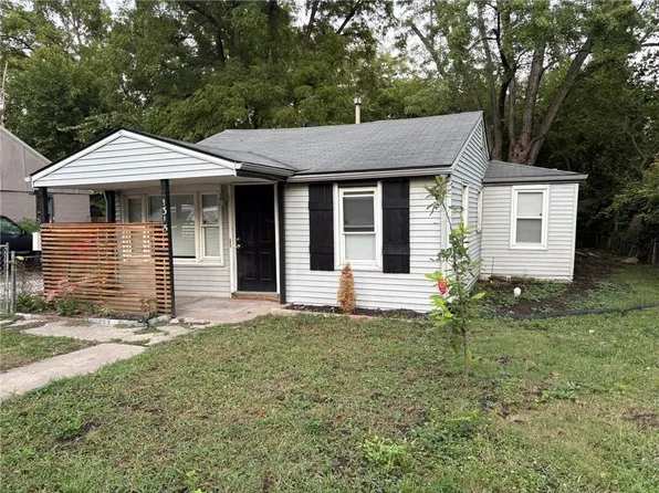 1315 S Pope Ave, Independence, MO 64055