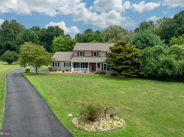 6 Karnik Ct, Lincoln University, PA 19352