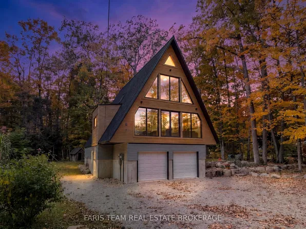 1490 Champlain Rd, Tiny, ON L9M 0C1