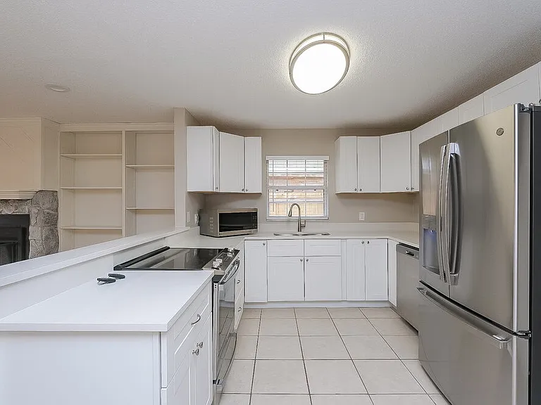 15709 Squirrel Tree Pl — Photo 8