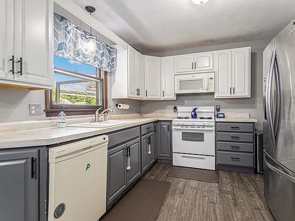 2nd image of 76 Greenway Dr
