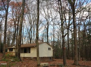 106 Cedar Pl, Dingmans Ferry, PA 18328