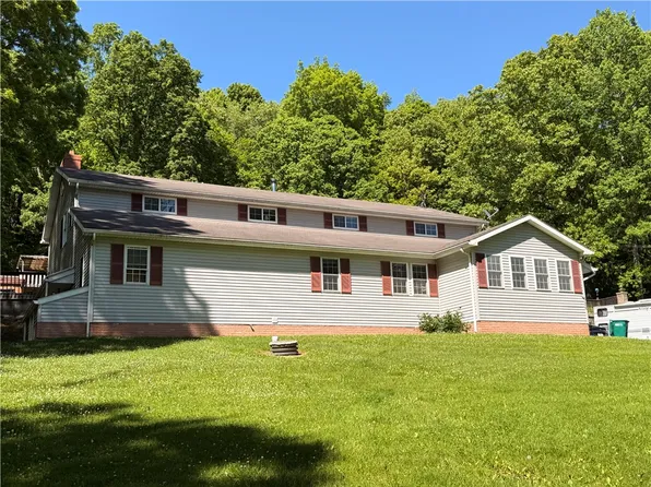526 E River Rd, Edinburg, PA 16116