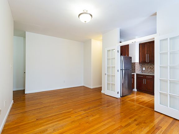 5th image of 640 Ditmas Ave APT 28