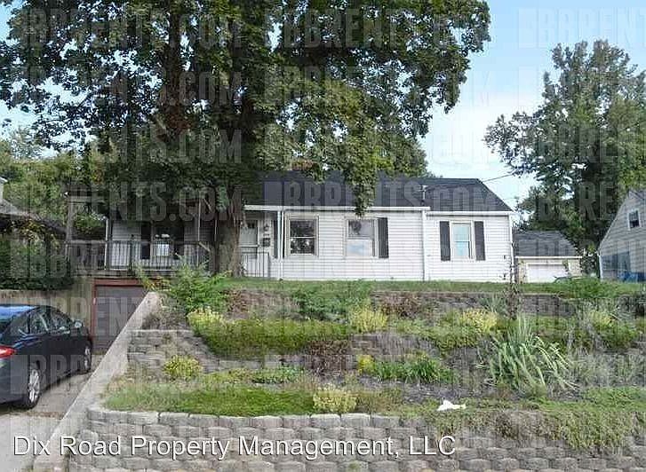 1st image of 3209 Grand Ave