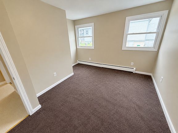 3rd image of 40 Colchester Ave #2