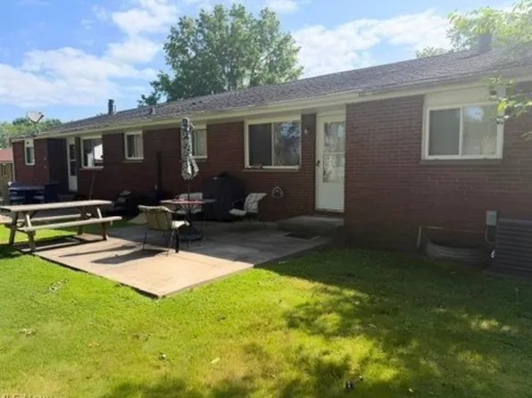 3330 & 3332 Elmwood St #2, Cuyahoga Falls, OH 44221