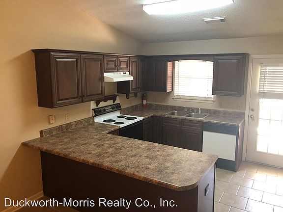 5th image of 1421 Southern Gardens Dr