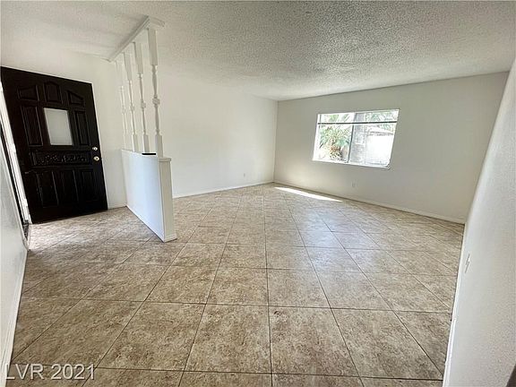2nd image of 3169 Westfield Cir