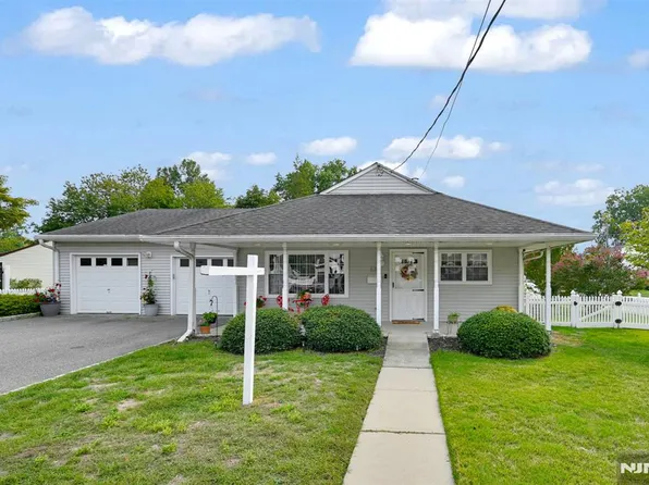 43 Hoffman Ave, Rochelle Park, NJ 07662