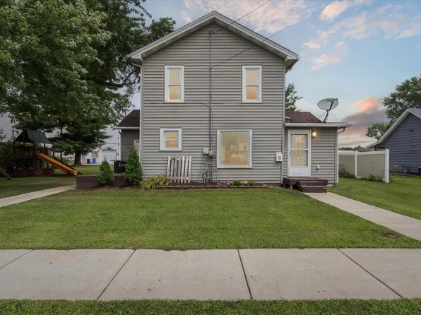 705 12th St, Brodhead, WI 53520