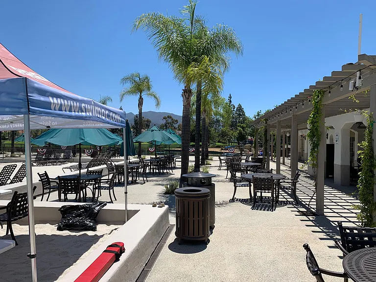 HOA Lago Santa Margarita Beach Club with complementary WiFi and BBQ.