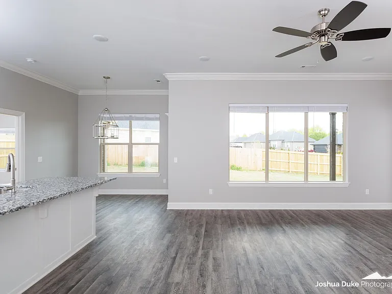 5924 W Mecklin St — Photo 17