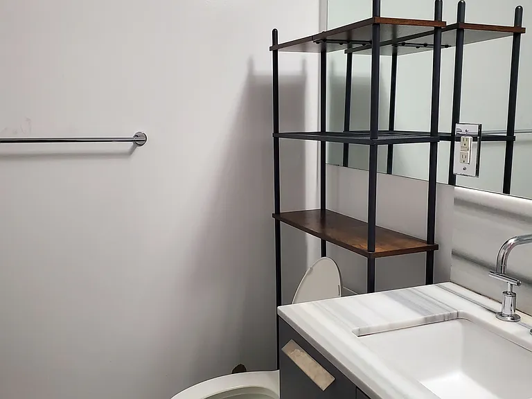 42 Charles St E #501 — Photo 9