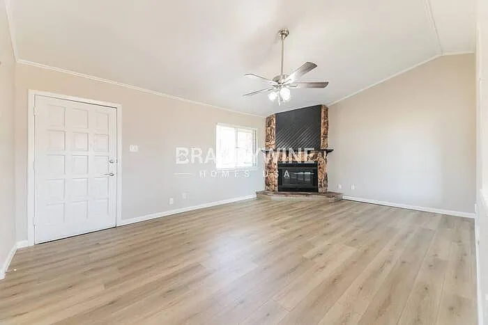 5010 Collingwood Dr — Photo 4