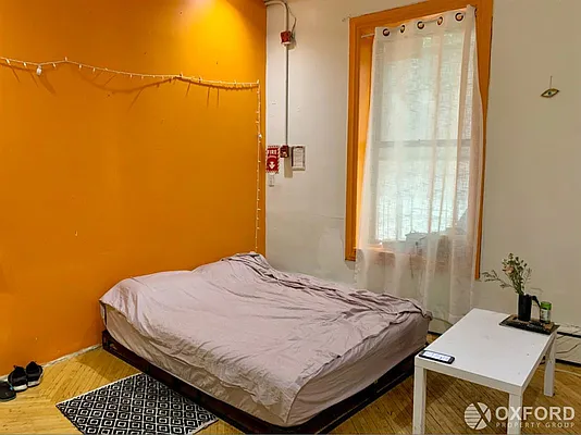 Rented by Oxford Property Group | media 12