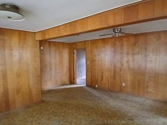 4th image of 1515 College Dr