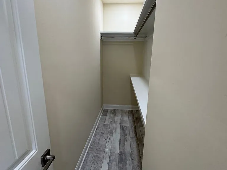 1911 Hermosa St — Photo 25