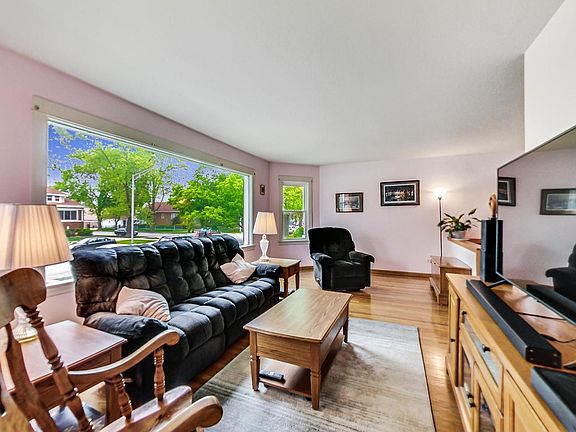 5th image of 7846 W Sunset Dr