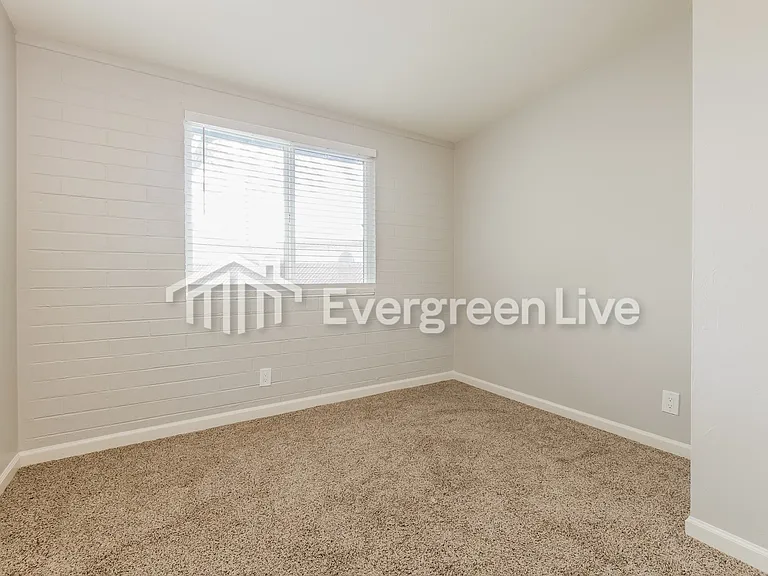 7034 S Leary Dr — Photo 5
