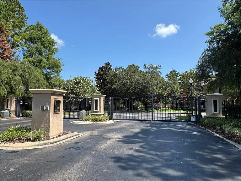 516 Penny Royal Pl — Photo 30