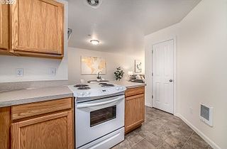 5th image of 25105 Cottage Ct #25105