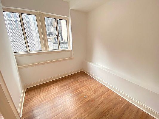 5th image of 17 E 31st St #6F