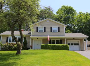 2350 Sherry Dr, Yorktown Heights, NY 10598