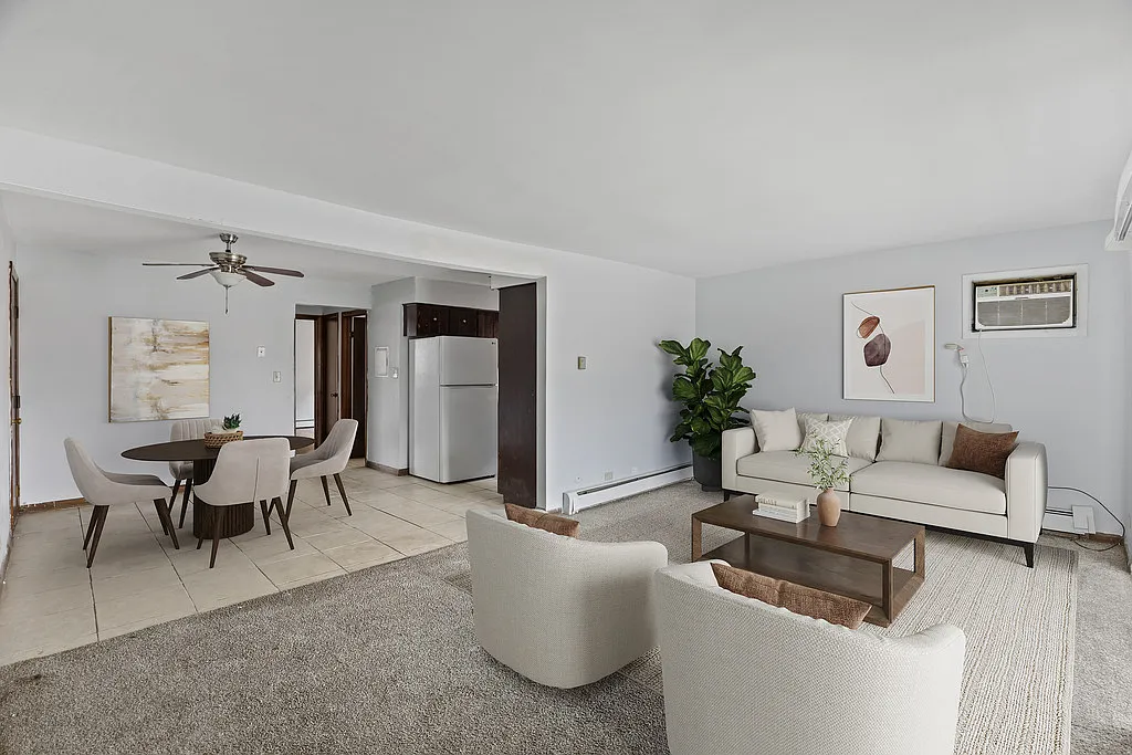 2 bed, 900 sqft, $1,500 — Photo 2
