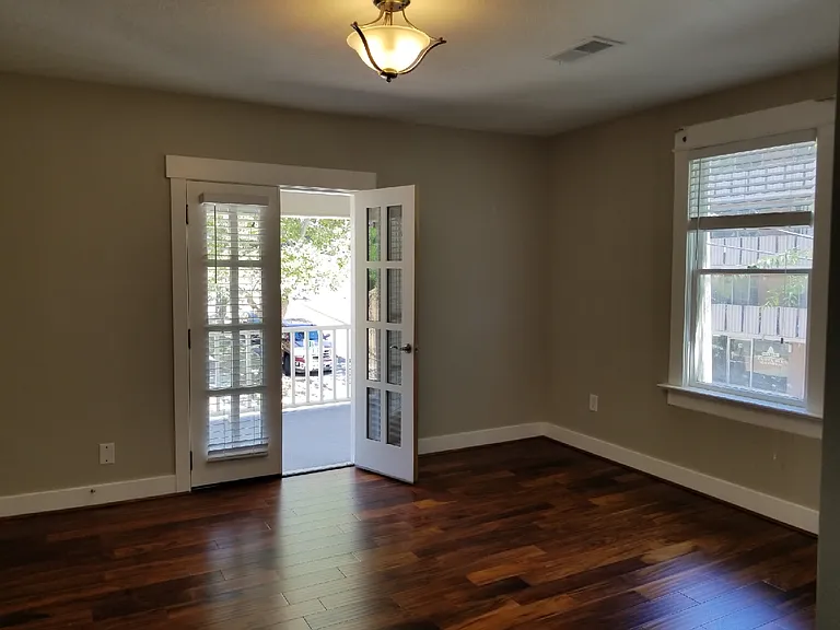 301 N Almond St — Photo 6