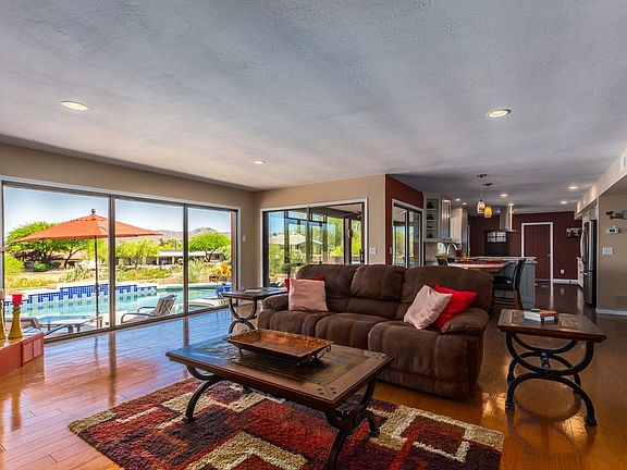 4th image of 10405 N Sarazen Cir