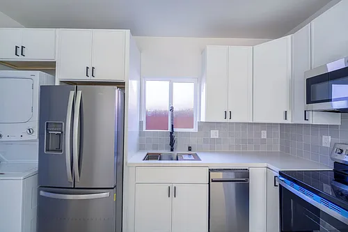 2860 Webster Ave Photo 1