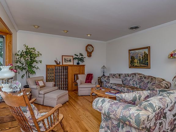 3rd image of 3755 S Uinta Ct