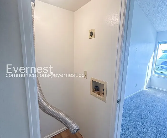 934 Acapulco Ct — Photo 14