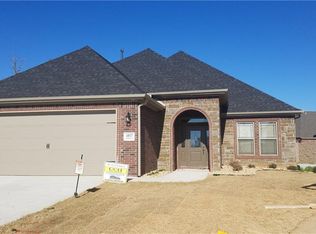 4917 W Red Maple Ct, Rogers, AR 72758