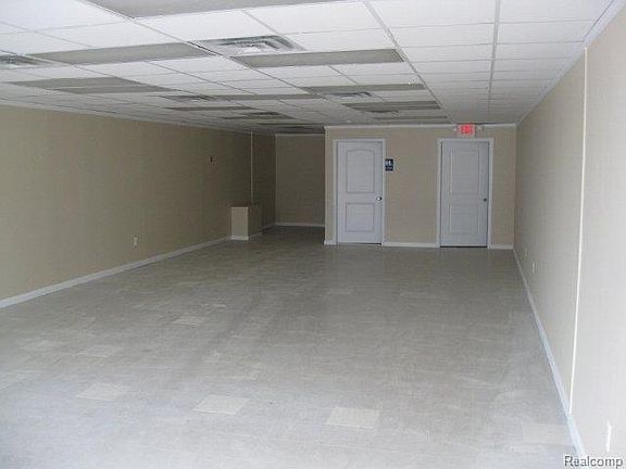 4th image of 21380 Cass Ave